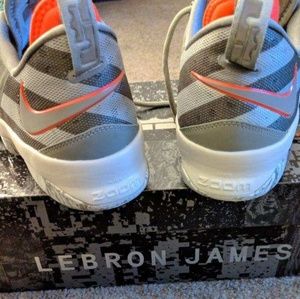 Lebron james xiv low Dark Stucco